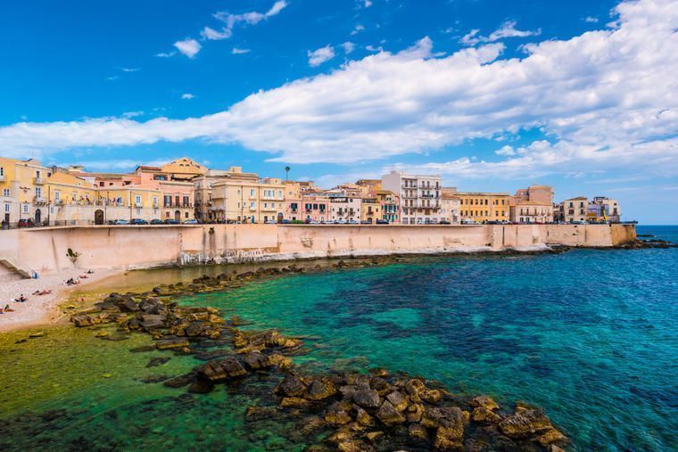 villas in siracusa