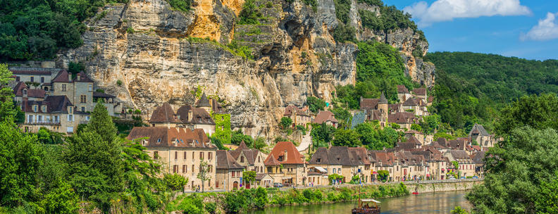 Time to reserve you French holiday in 2022!